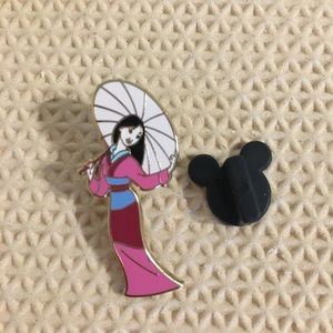 Mulan With Umbrella Disney Trading Pin 2007